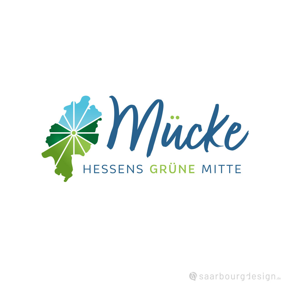 In einer hochwertigen Broschüre werden die historischen Kirchen der Gemeinde Mücke vorgestellt. Gestaltung, Satz und Bildauswahl zeigen eindrucksvoll die architektonische und kulturelle Vielfalt der Region.